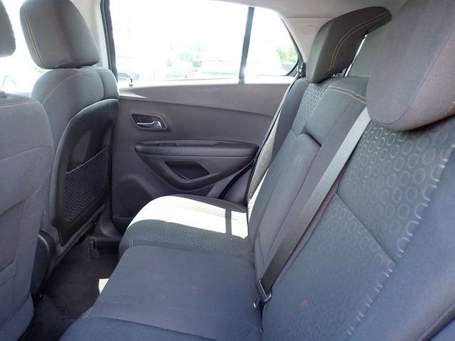 Used 2020 Chevrolet Trax LS w/ Tint and Cruise Package AWD/4WD image 12