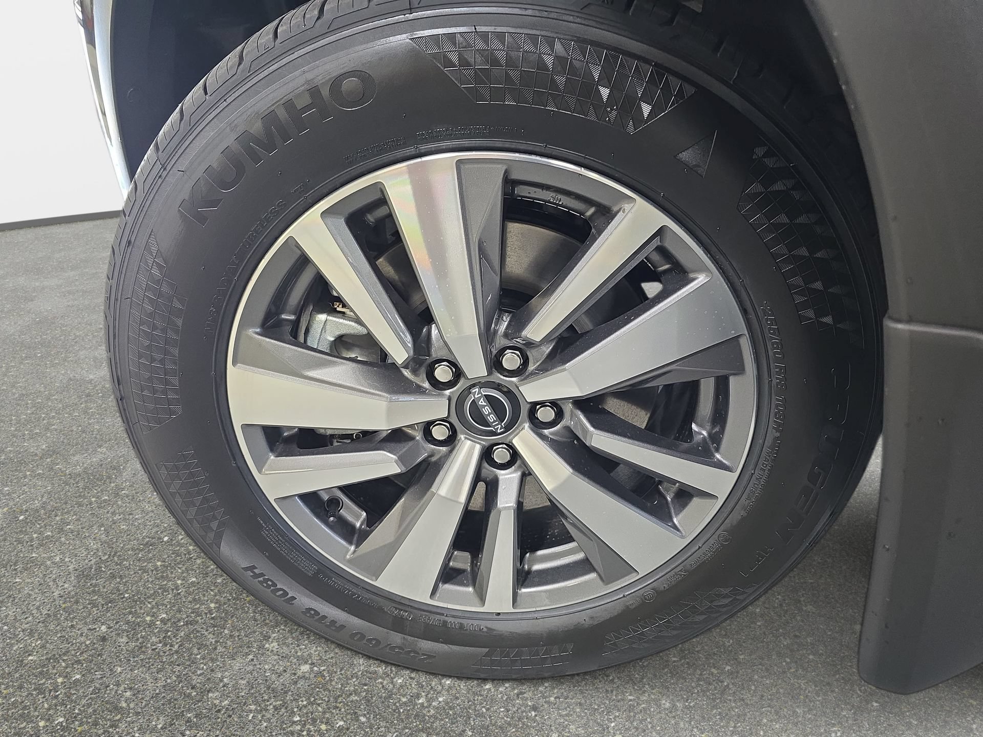 New 2026 Nissan Pathfinder SL FWD image 32