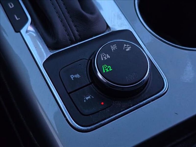 Certified 2023 Chevrolet Blazer LT w/ LPO, Black Grille Bar Package image 22