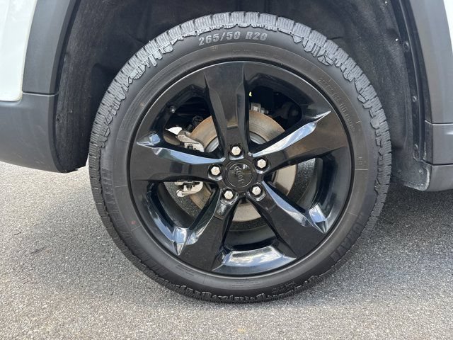 Certified 2024 Jeep Grand Cherokee Limited w/ Black Appearance Package RWD image 20