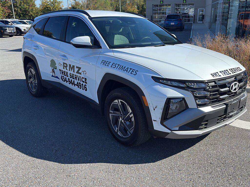 Used 2025 Hyundai Tucson Blue AWD/4WD image 3