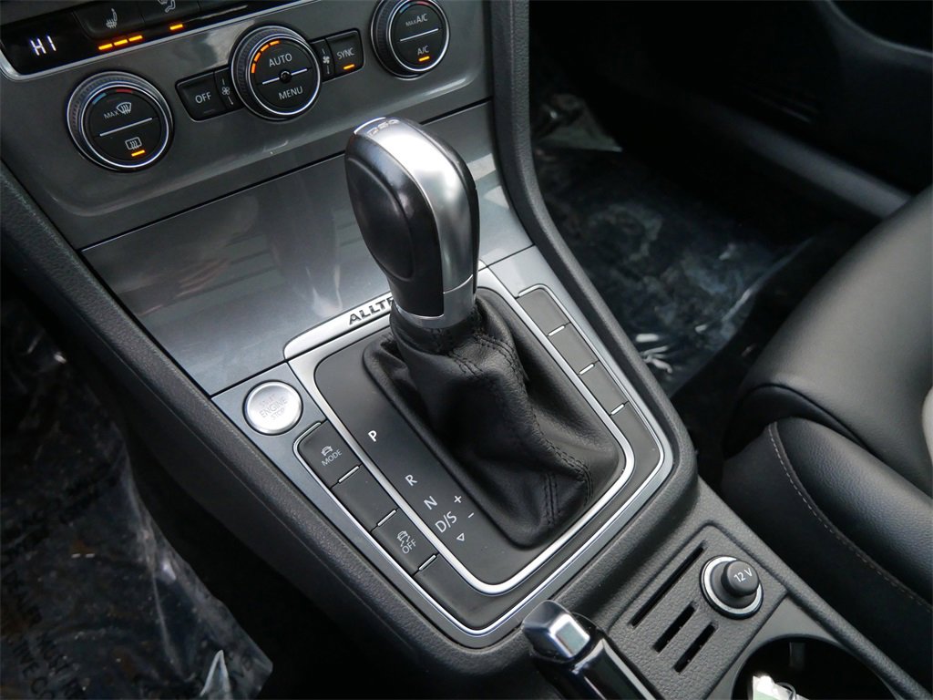 Used 2017 Volkswagen Golf Alltrack SEL image 19