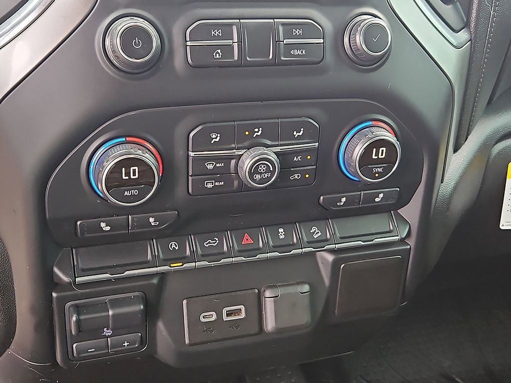 Used 2019 Chevrolet Silverado 1500 LT w/ Texas Edition image 27