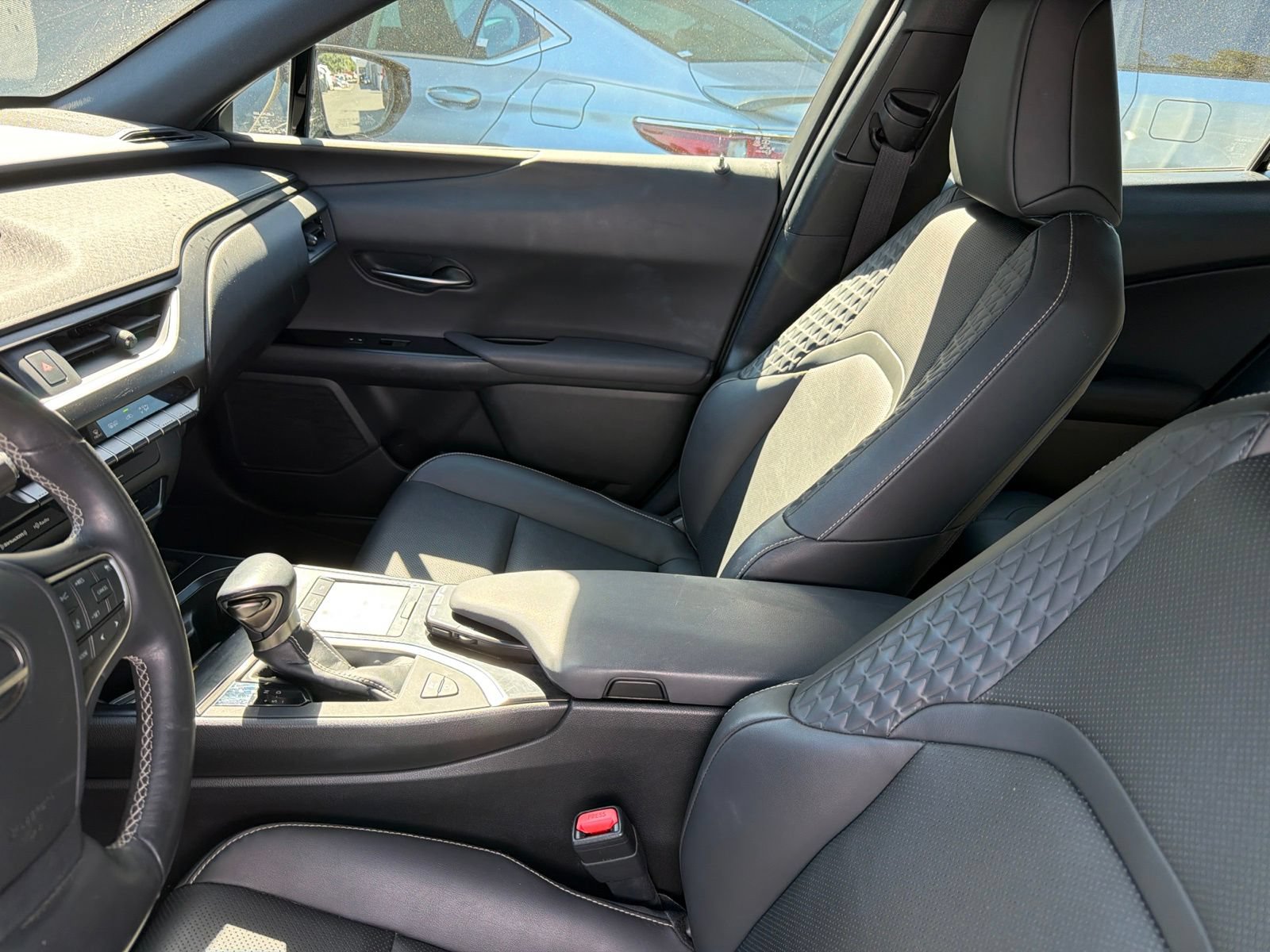 Used 2020 Lexus UX 250h w/ Premium Package AWD/4WD image 8