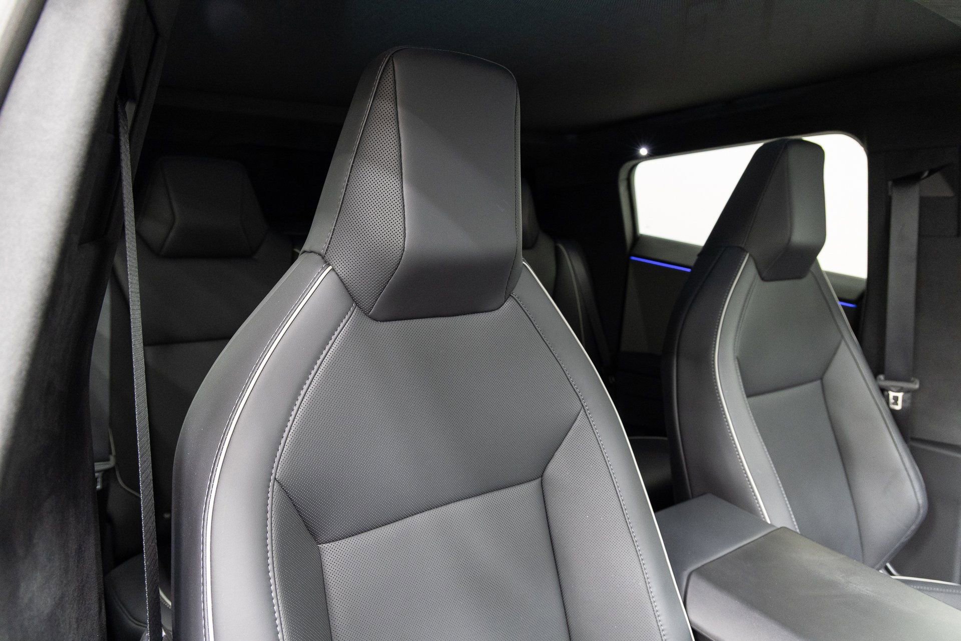 Used 2025 Tesla Cybertruck Cyberbeast image 21