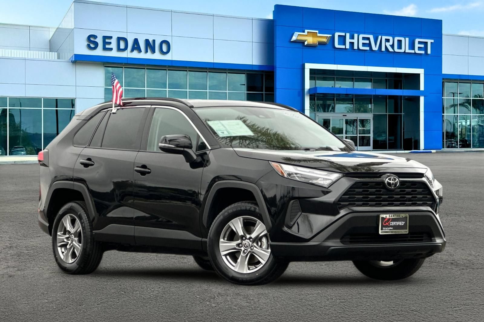 Used 2025 Toyota RAV4 XLE FWD image 2
