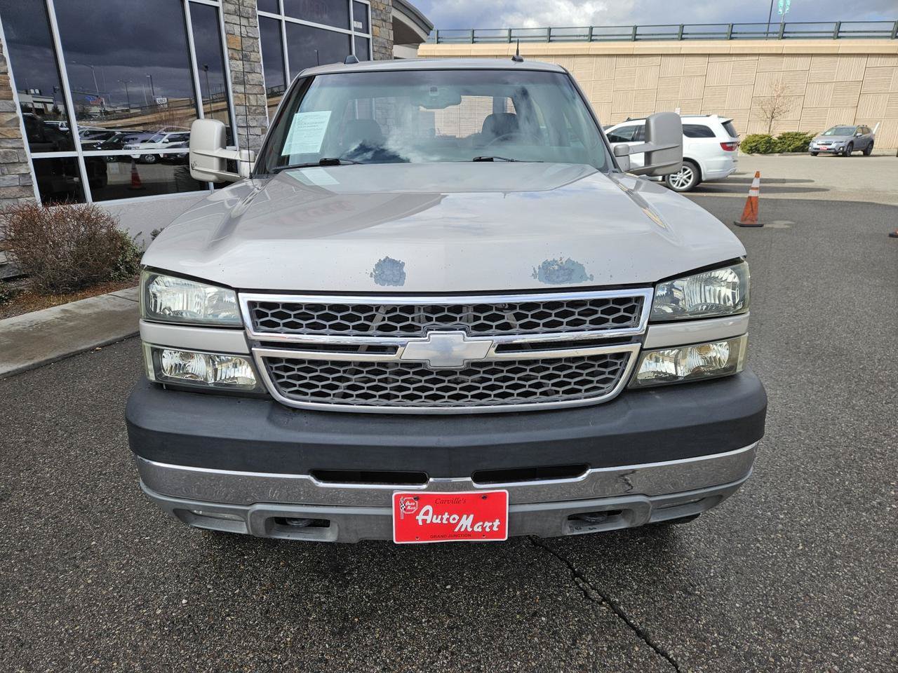 Used 2005 Chevrolet Silverado 2500 LS w/ Heavy-Duty Power Package AWD/4WD image 7