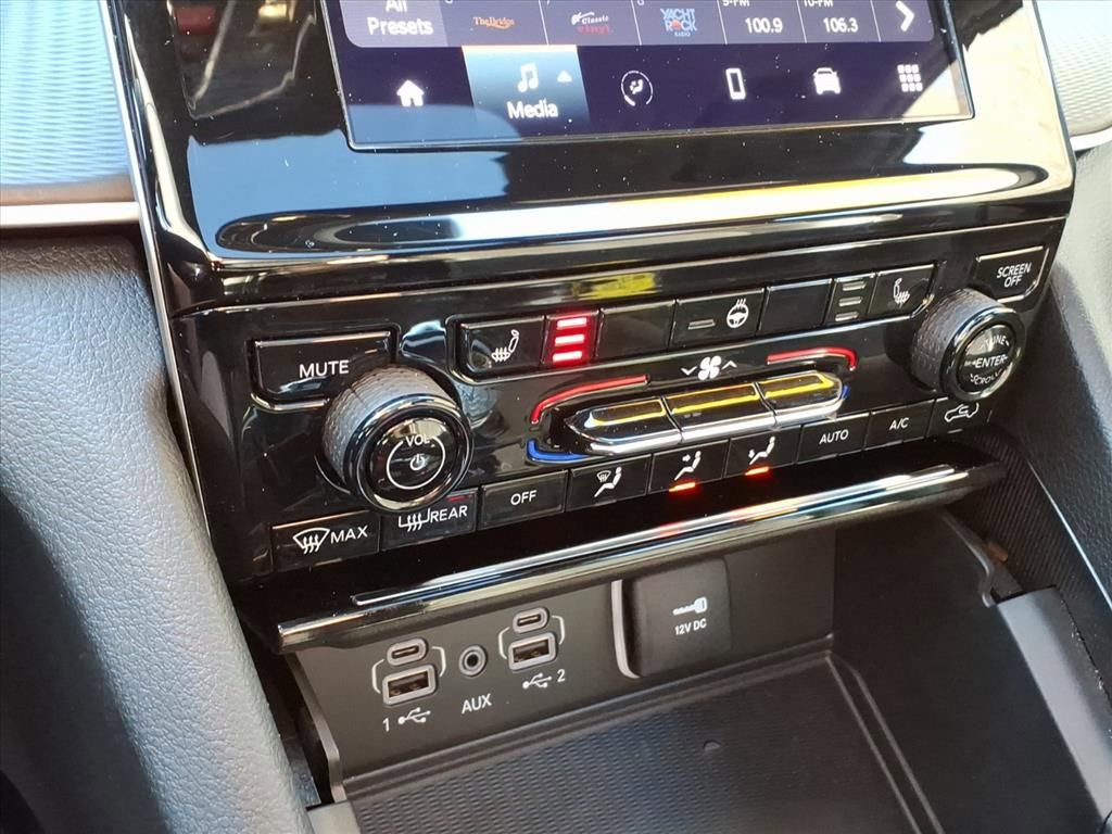 Used 2024 Jeep Grand Cherokee Altitude image 19