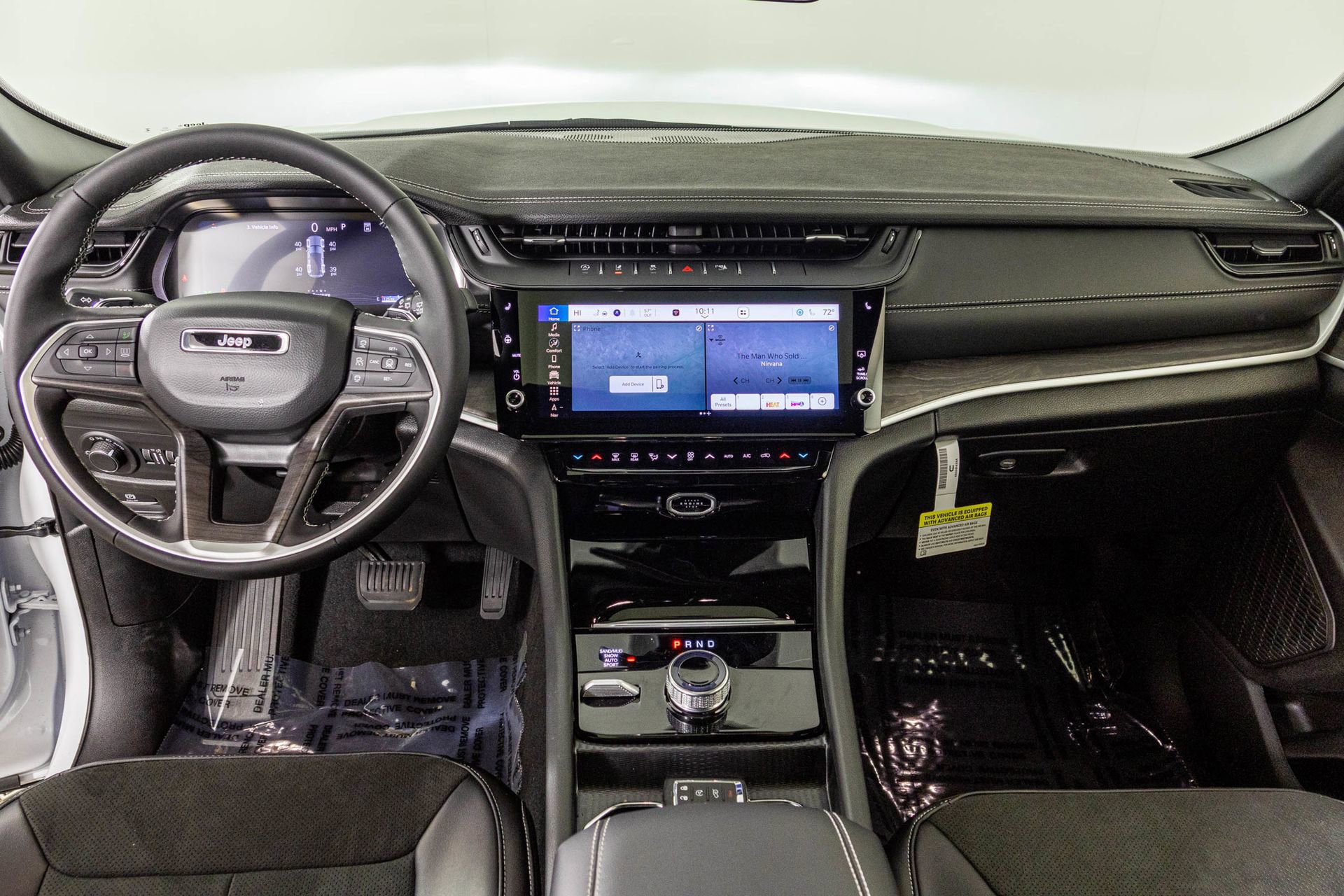 New 2026 Jeep Grand Cherokee Altitude image 24