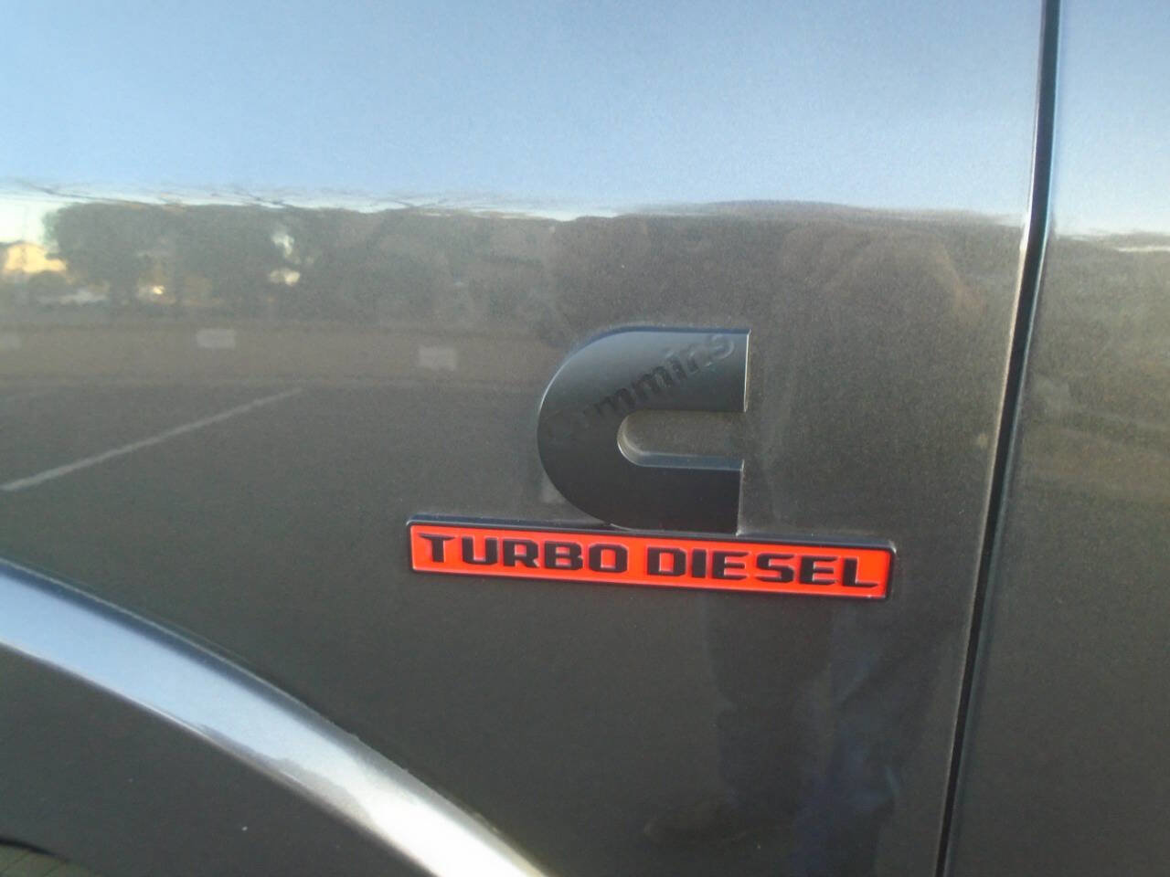 Used 2021 RAM 3500 Laramie w/ Night Edition image 43