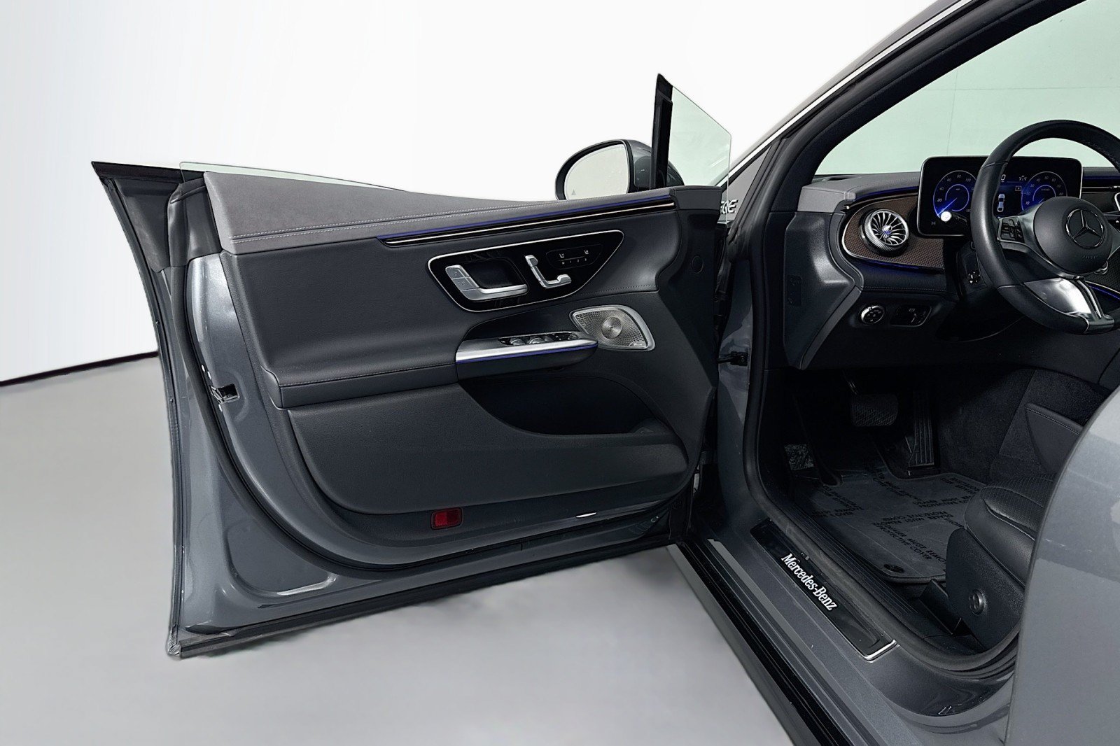 Certified 2023 Mercedes-Benz EQE 350+ 4MATIC Sedan w/ AMG Line Exterior Package image 21