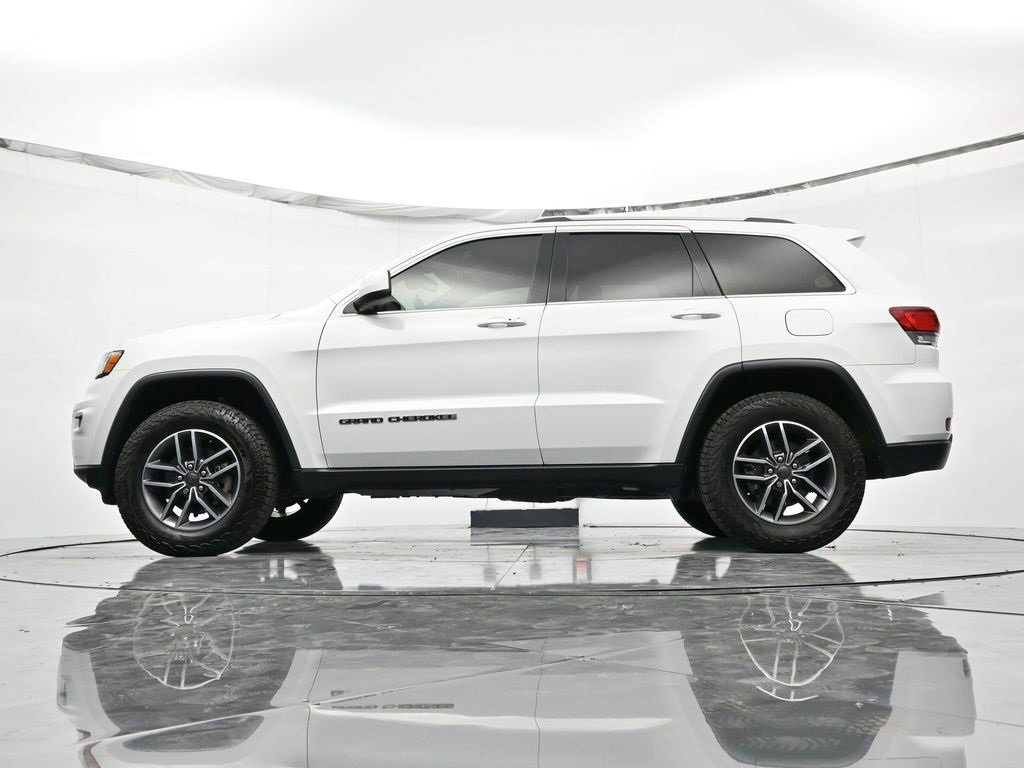 Used 2020 Jeep Grand Cherokee Laredo w/ Laredo X Package image 44