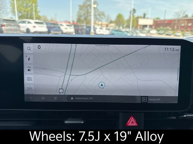 Certified 2025 Kia Carnival EX image 30