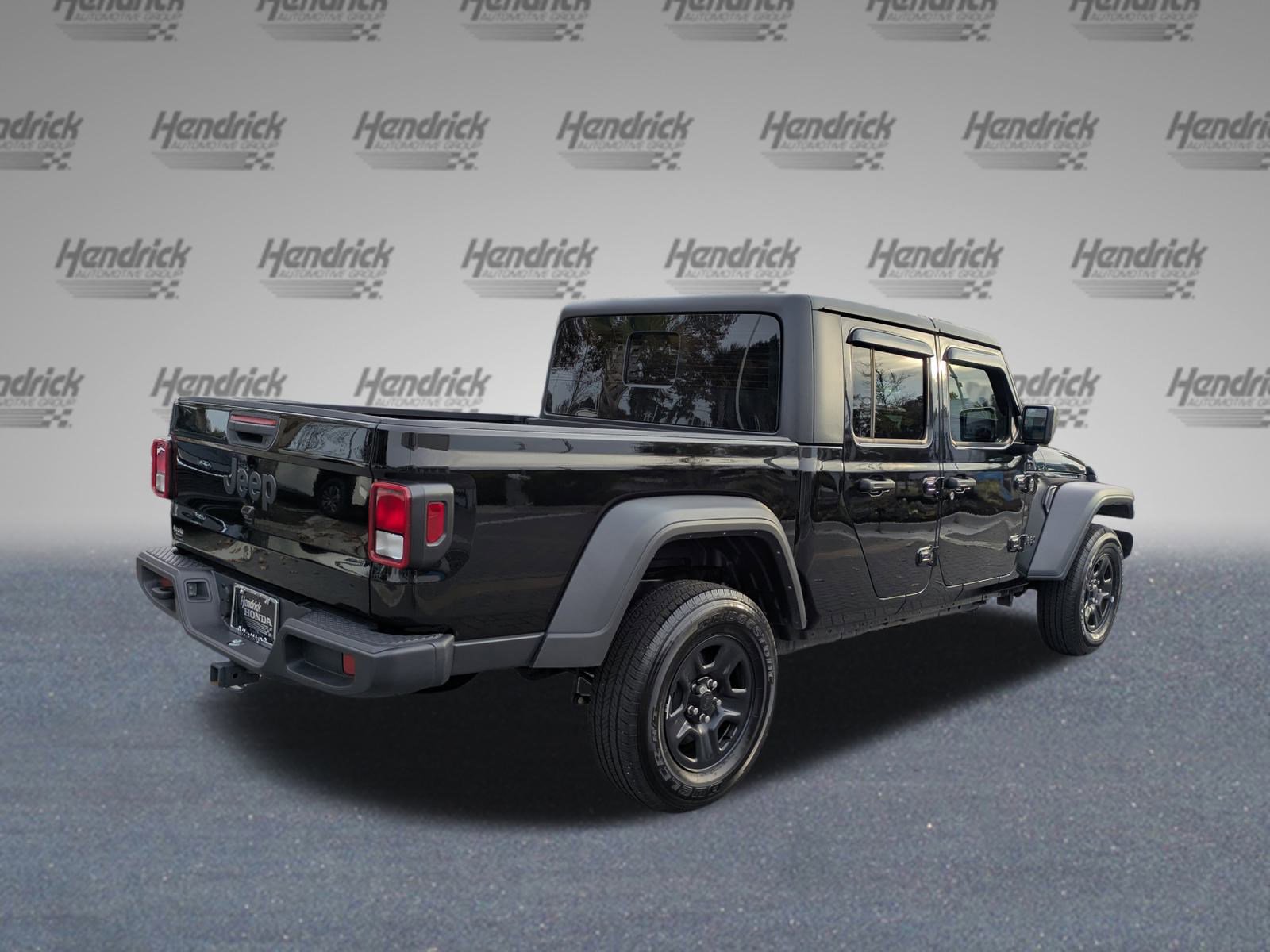 Used 2024 Jeep Gladiator Sport image 5