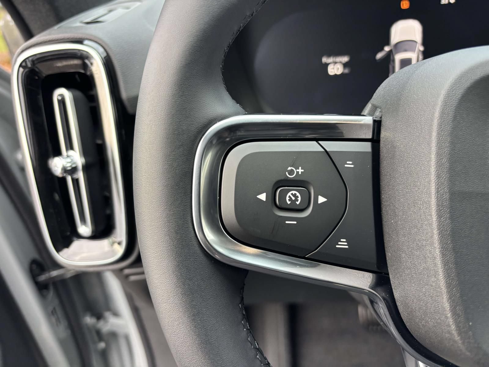 New 2026 Volvo XC40 B5 Ultra w/ Protection Package Premier AWD/4WD image 16