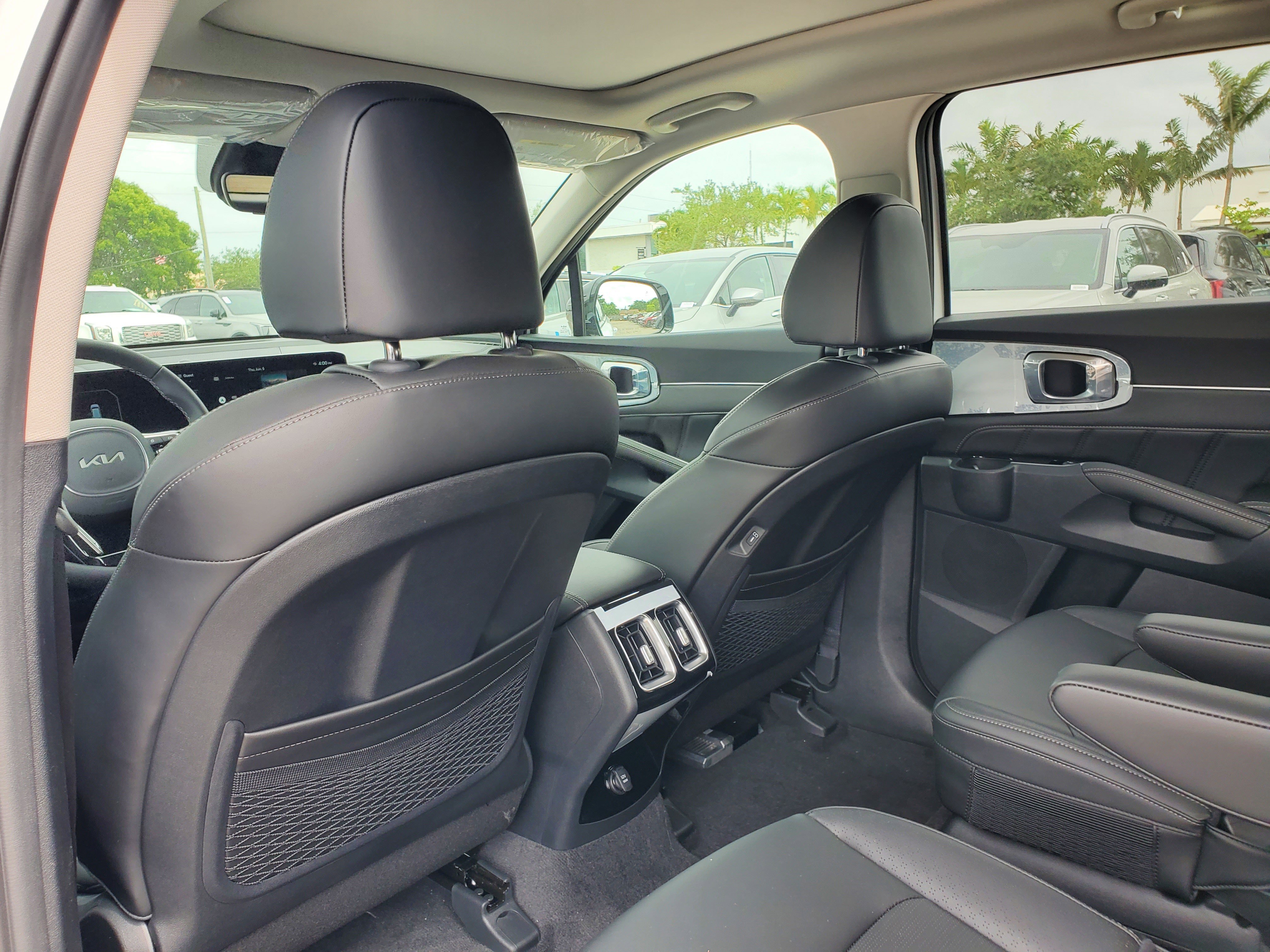 New 2025 Kia Sorento SX image 9