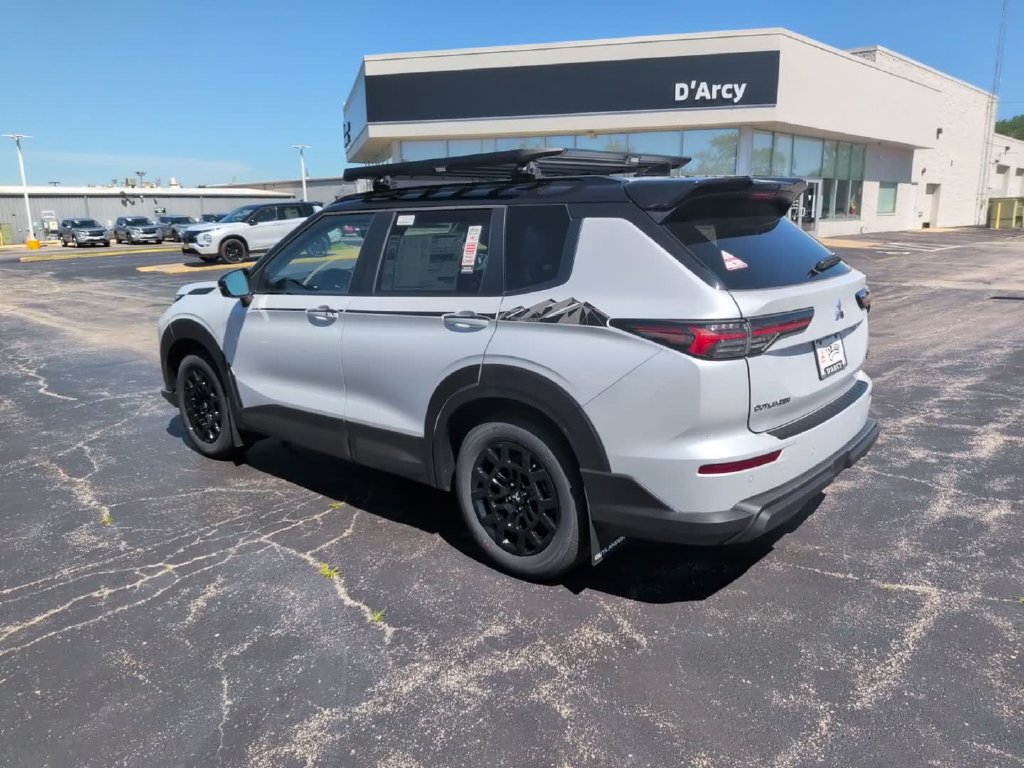 New 2026 Mitsubishi Outlander AWD image 8