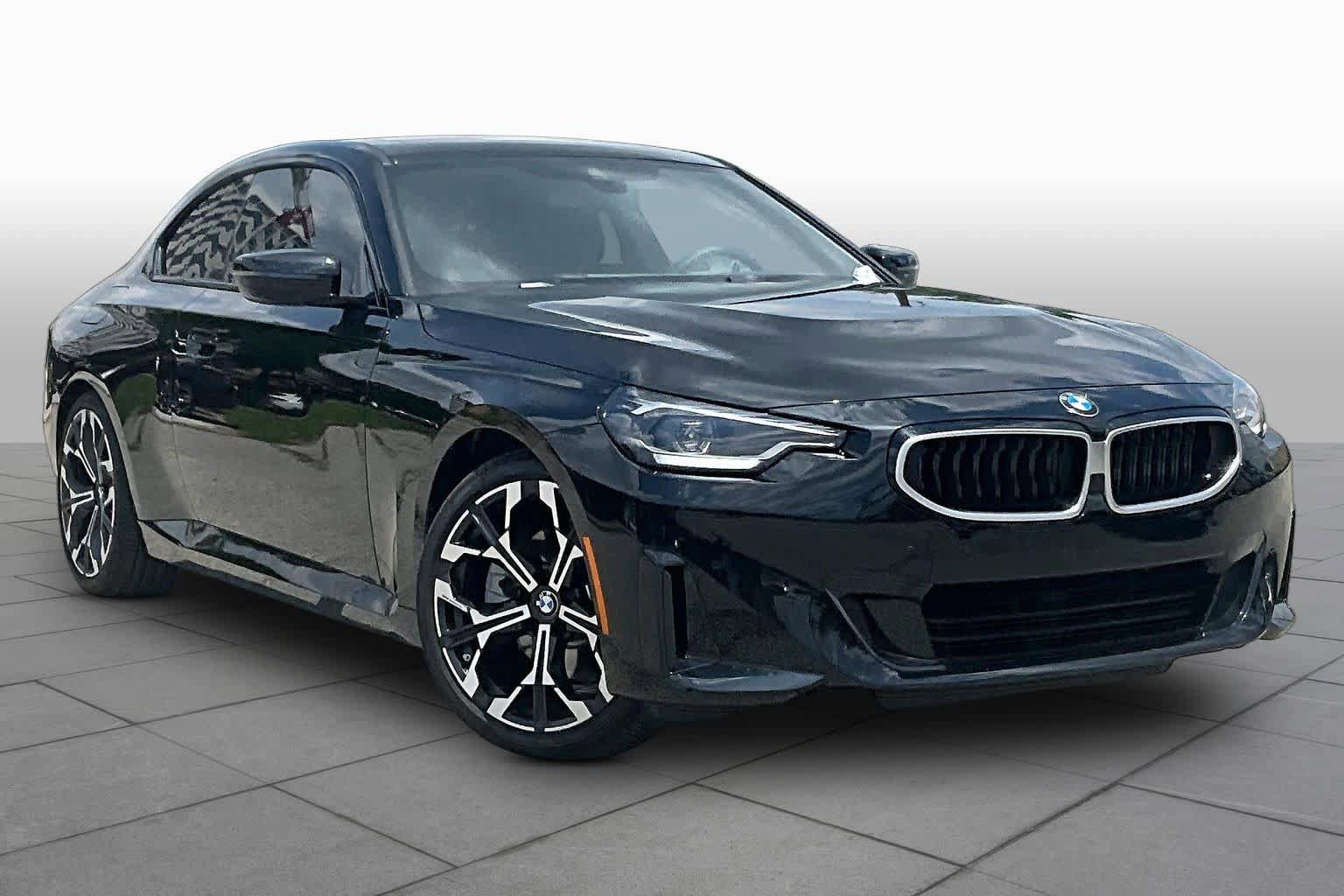 Used 2025 BMW 230i Coupe w/ Convenience Package RWD image 2