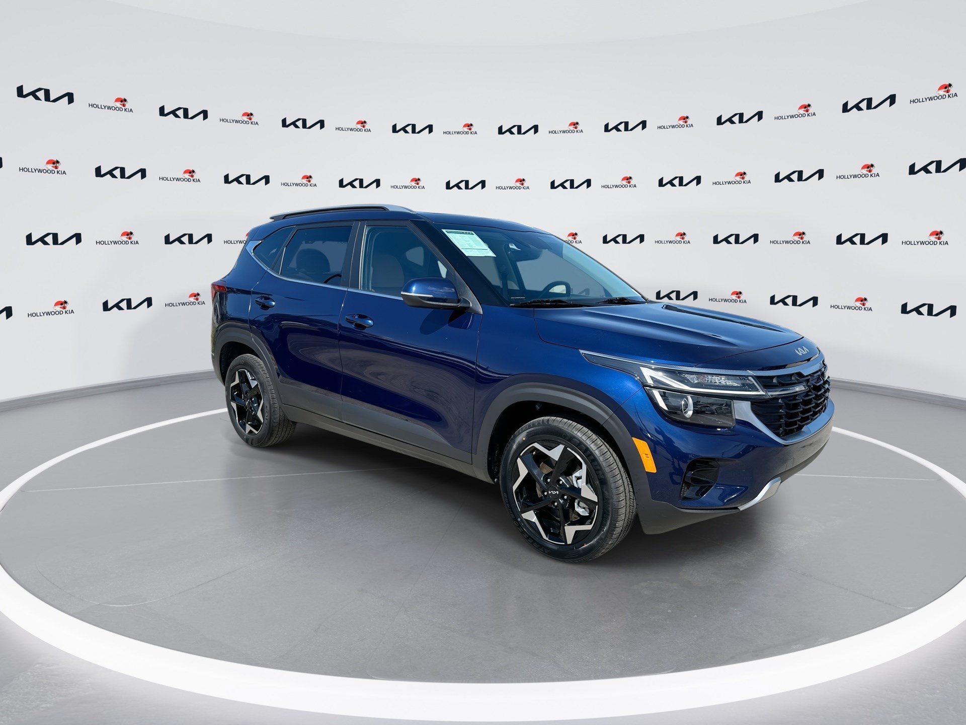 Certified 2024 Kia Seltos EX AWD/4WD image 2