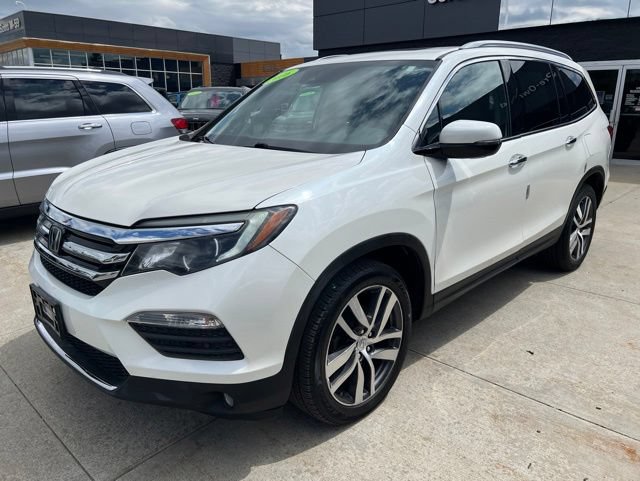 Used 2016 Honda Pilot Touring image 3