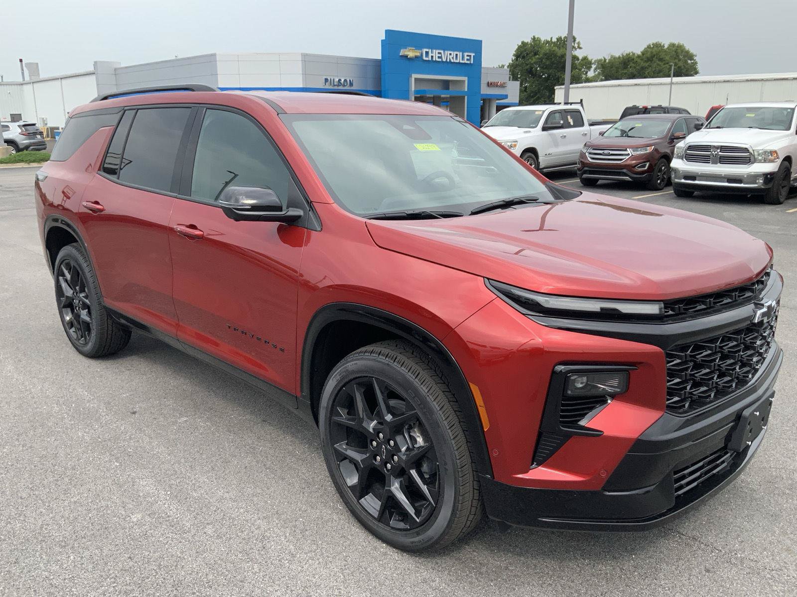New 2026 Chevrolet Traverse RS w/ LPO, Floor Liner Package FWD image 2