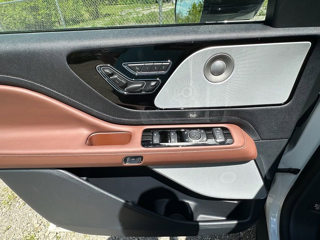 New 2026 Lincoln Aviator Reserve AWD/4WD image 20