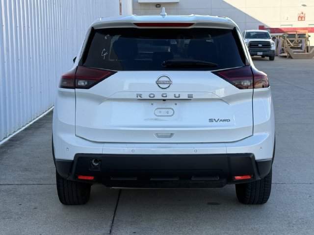 Used 2024 Nissan Rogue SV AWD/4WD image 5