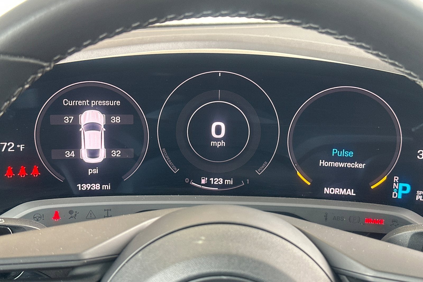 Used 2023 Porsche Taycan w/ Premium Package image 23