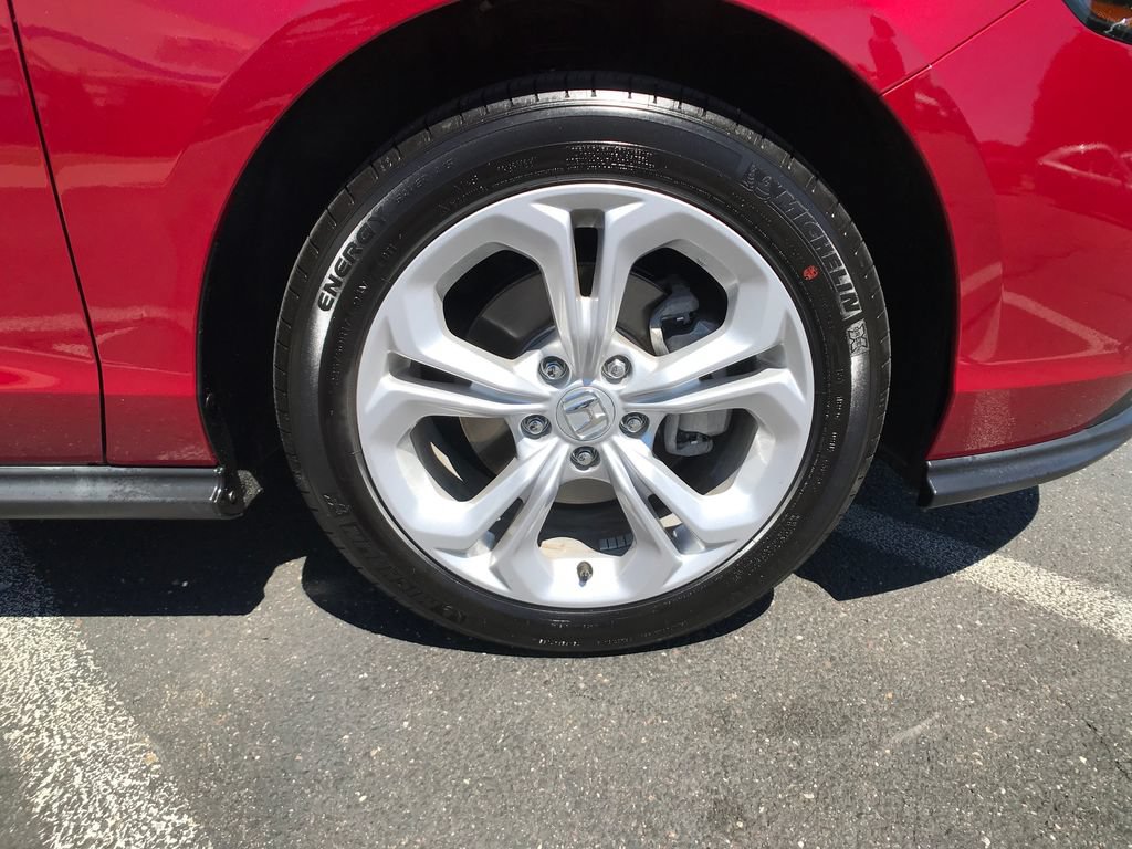 Certified 2025 Honda Accord LX image 5