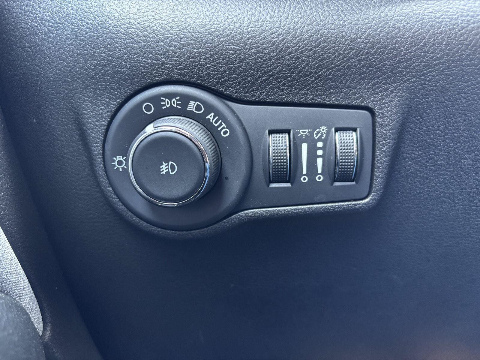 Used 2024 Jeep Compass Latitude AWD/4WD image 29