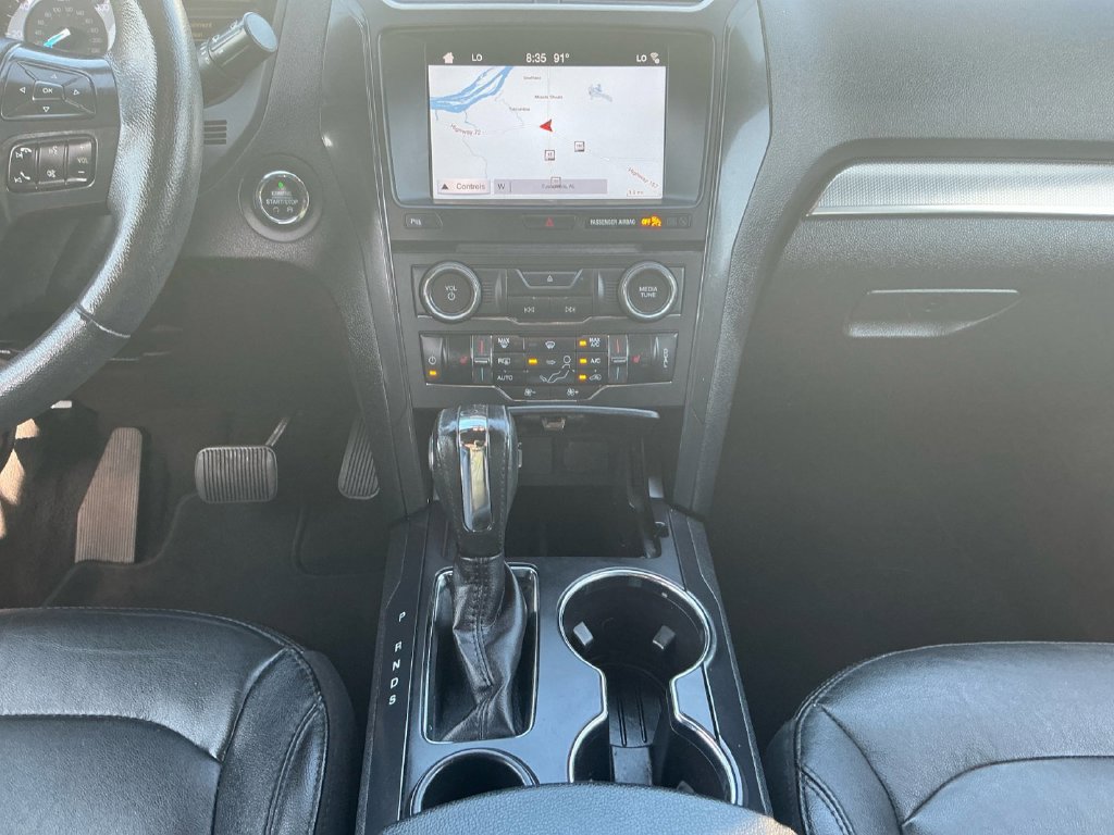 Used 2018 Ford Explorer XLT w/ Equipment Group 202A FWD image 20