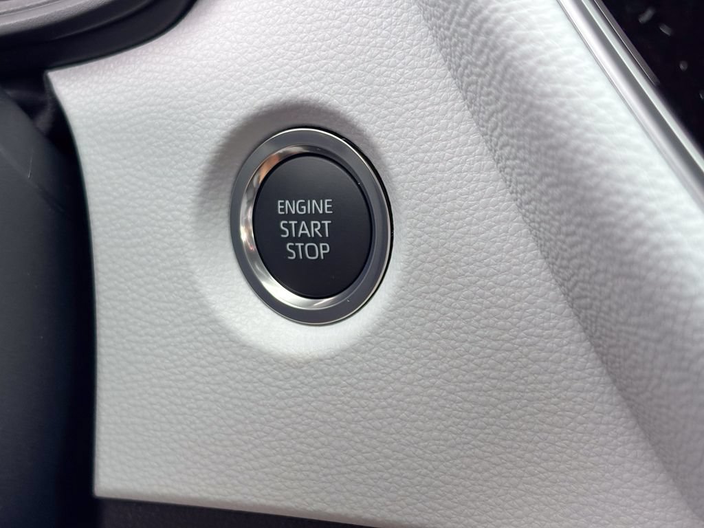 New 2026 Toyota Corolla SE FWD image 17