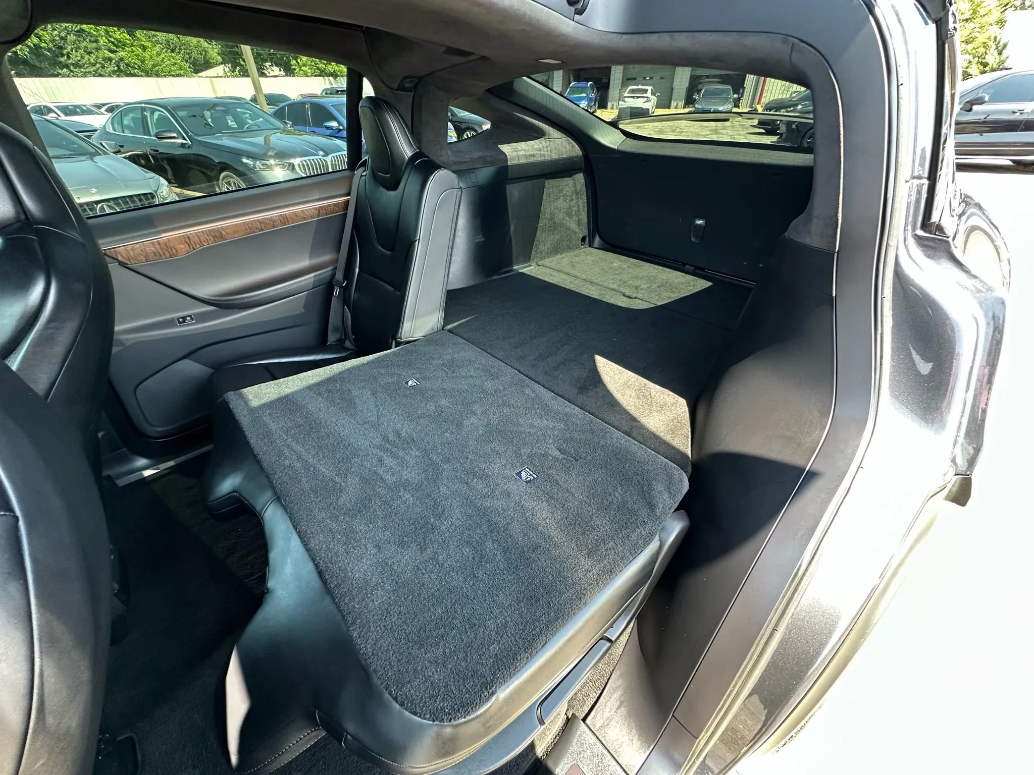Used 2018 Tesla Model X 75D image 27