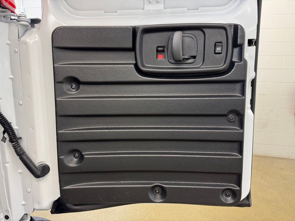 New 2025 GMC Savana 2500 image 15