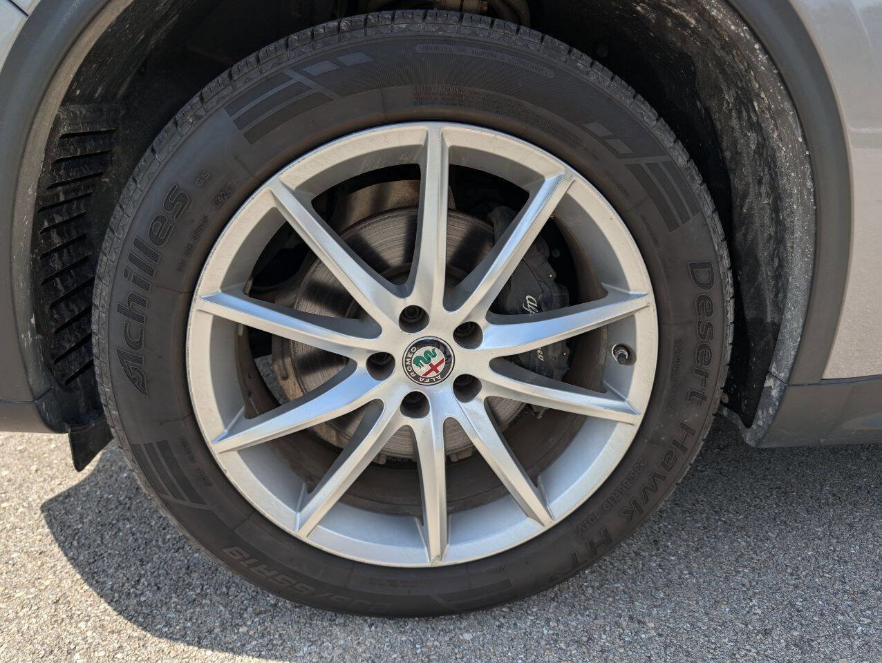 Used 2018 Alfa Romeo Stelvio Ti image 33