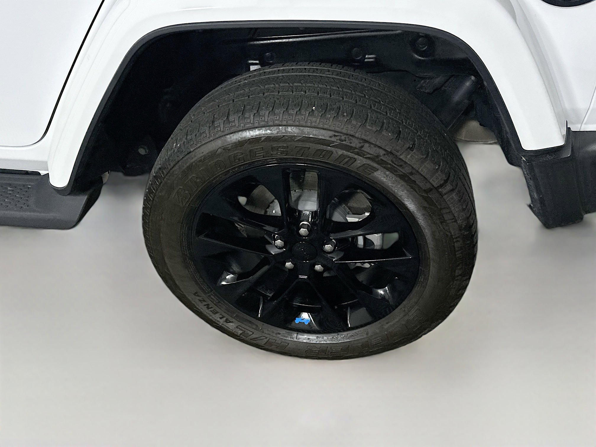 Used 2023 Jeep Wrangler Sahara w/ Cold Weather Group image 11