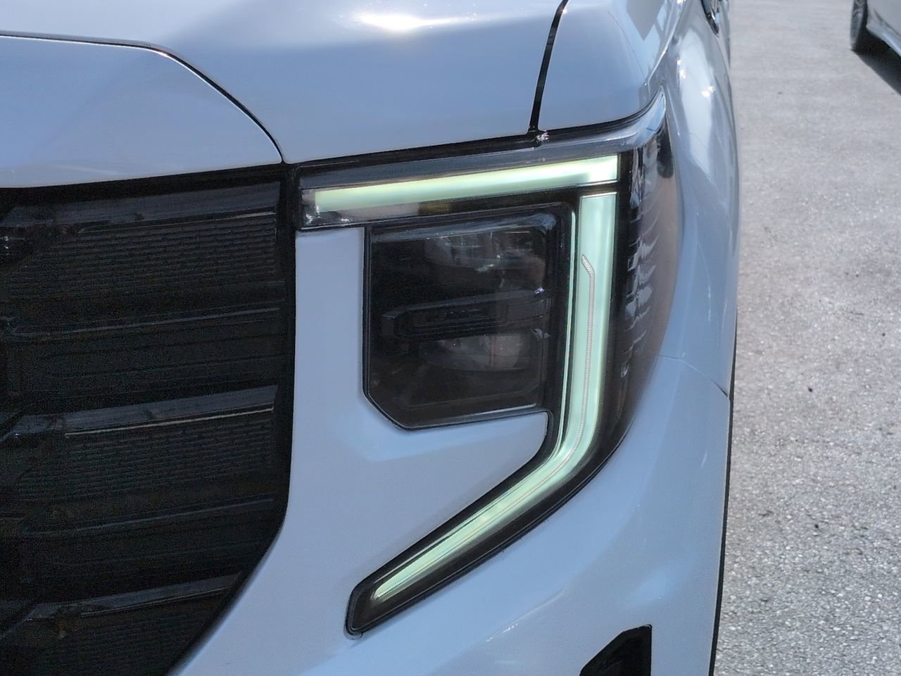 Used 2024 GMC Sierra 1500 Elevation RWD image 10