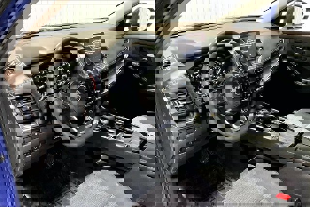 Used 2023 Nissan Rogue SV image 14