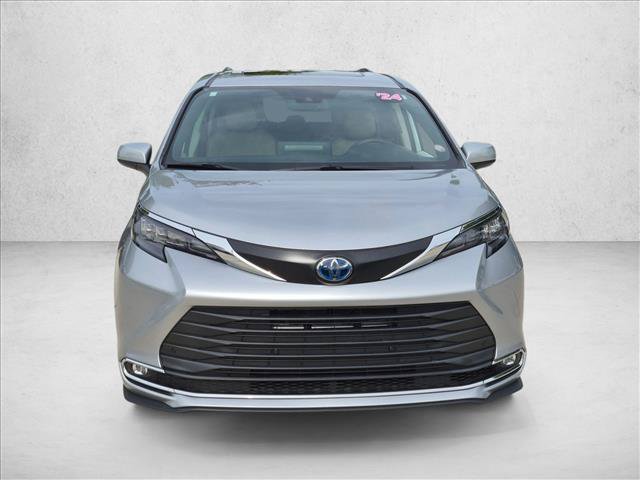 Certified 2024 Toyota Sienna XLE FWD video 2