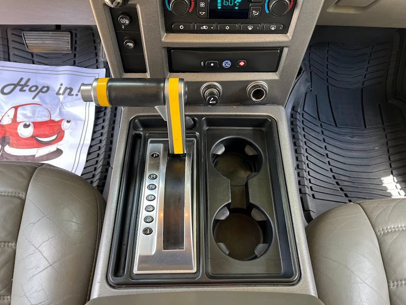 Used 2004 HUMMER H2 w/ Preferred Equipment Group AWD/4WD image 18