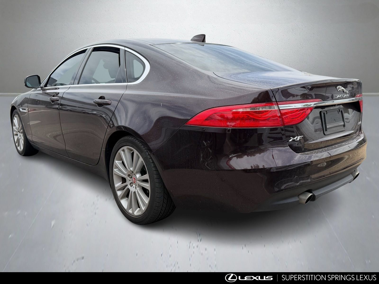 Used 2020 Jaguar XF Prestige RWD image 4