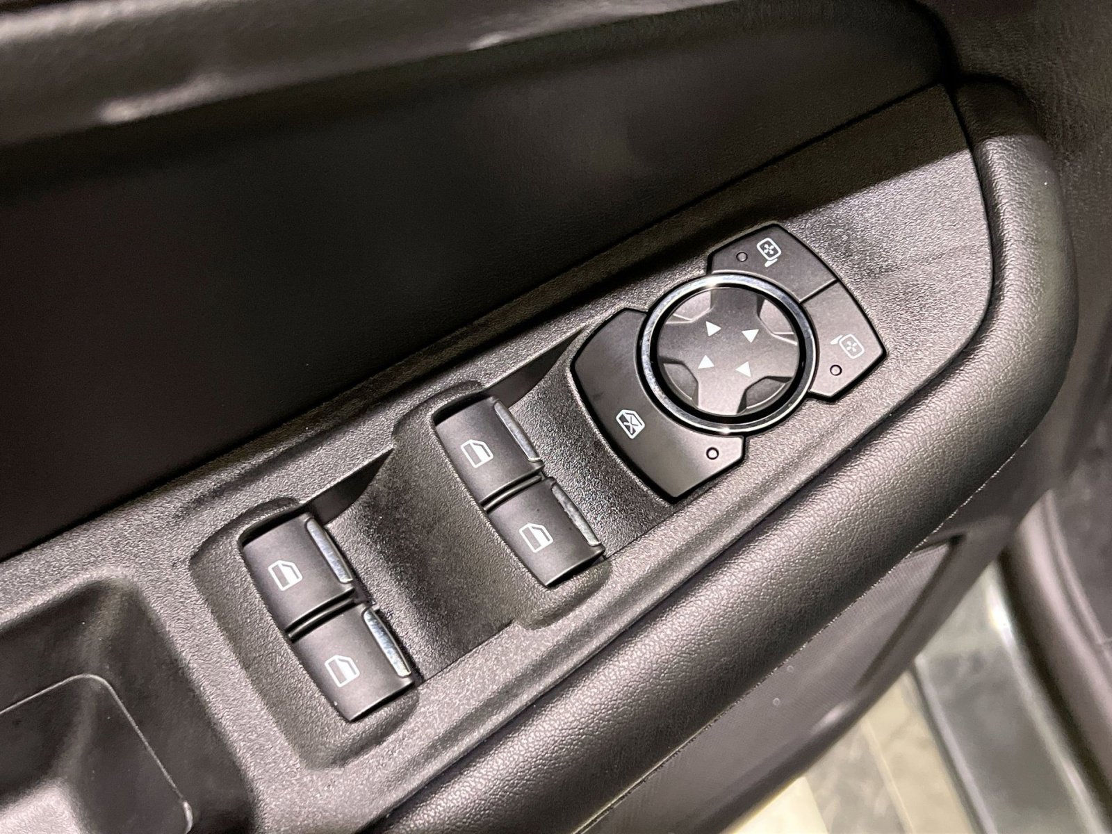 Used 2022 Ford Edge SEL w/ Convenience Package image 31