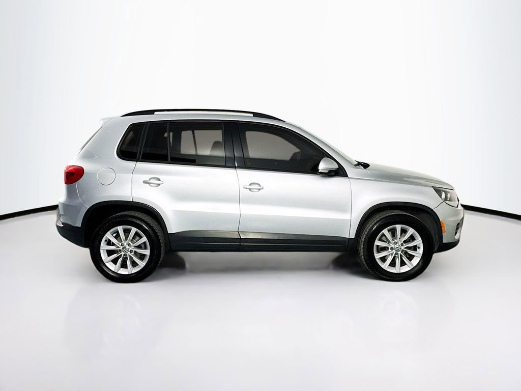 Used 2018 Volkswagen Tiguan Limited w/ Premium Package FWD image 9
