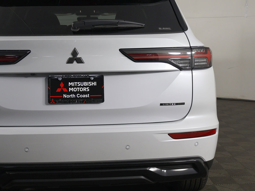 New 2026 Mitsubishi Outlander LE AWD/4WD image 16