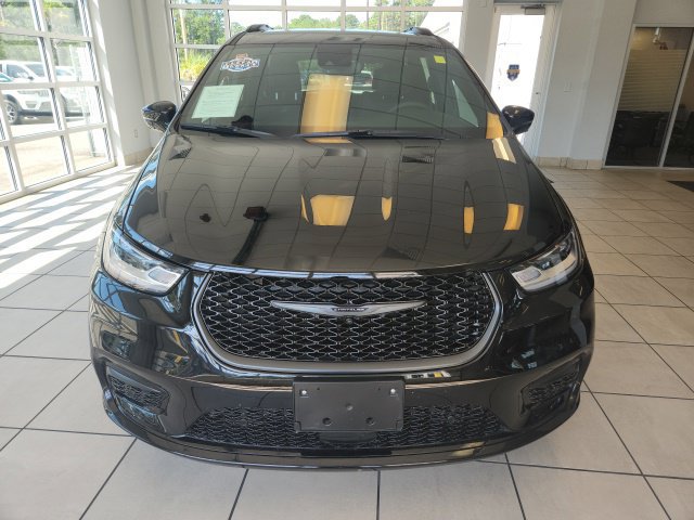 Used 2026 Chrysler Pacifica Select w/ S Appearance Package FWD image 3