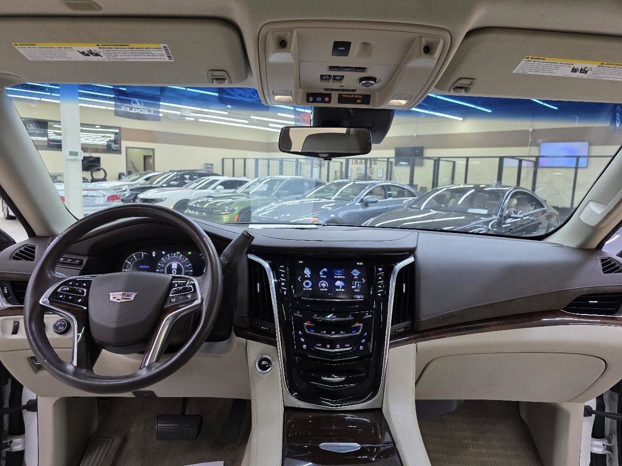 Used 2017 Cadillac Escalade Premium Luxury AWD/4WD image 30
