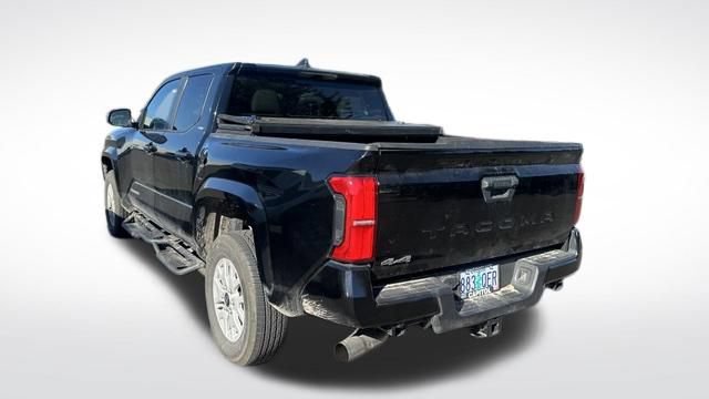 Used 2024 Toyota Tacoma SR5 AWD/4WD image 7