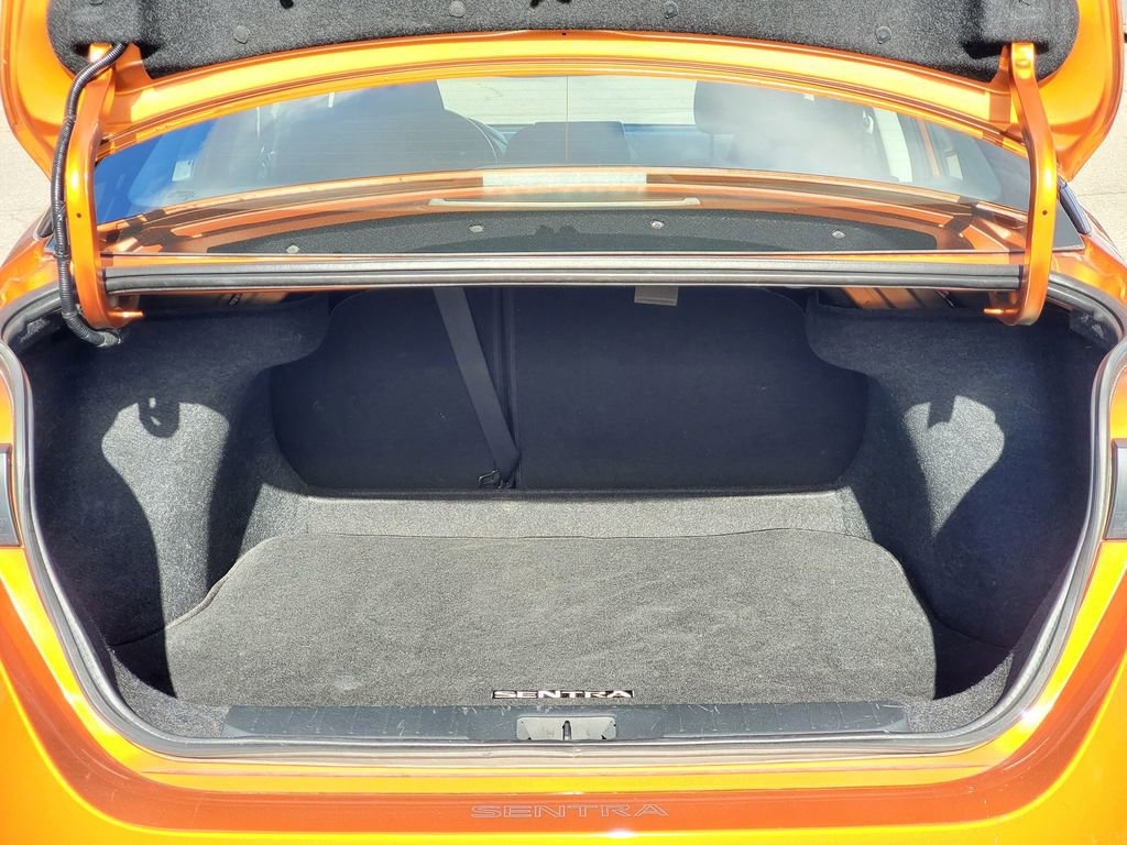 Used 2022 Nissan Sentra SR image 9