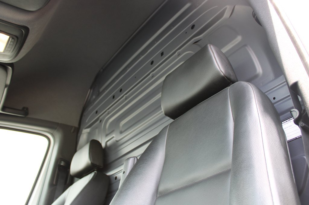 Used 2025 Mercedes-Benz Sprinter 2500 image 24