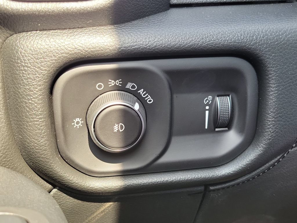 New 2026 RAM 5500 Tradesman AWD/4WD image 24